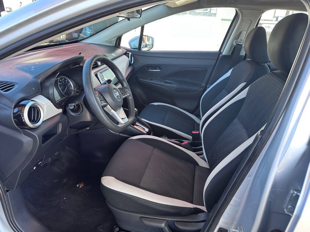 Used 2021 Nissan Versa SV FWD image 13