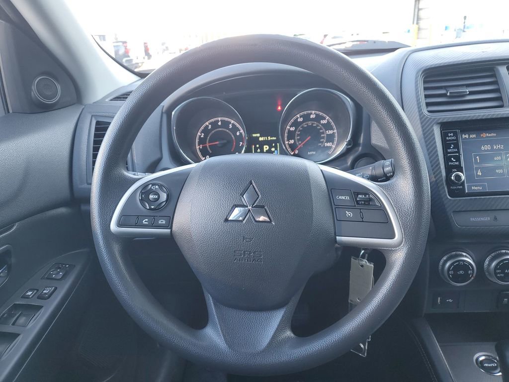 Used 2023 Mitsubishi Outlander Sport SE image 25