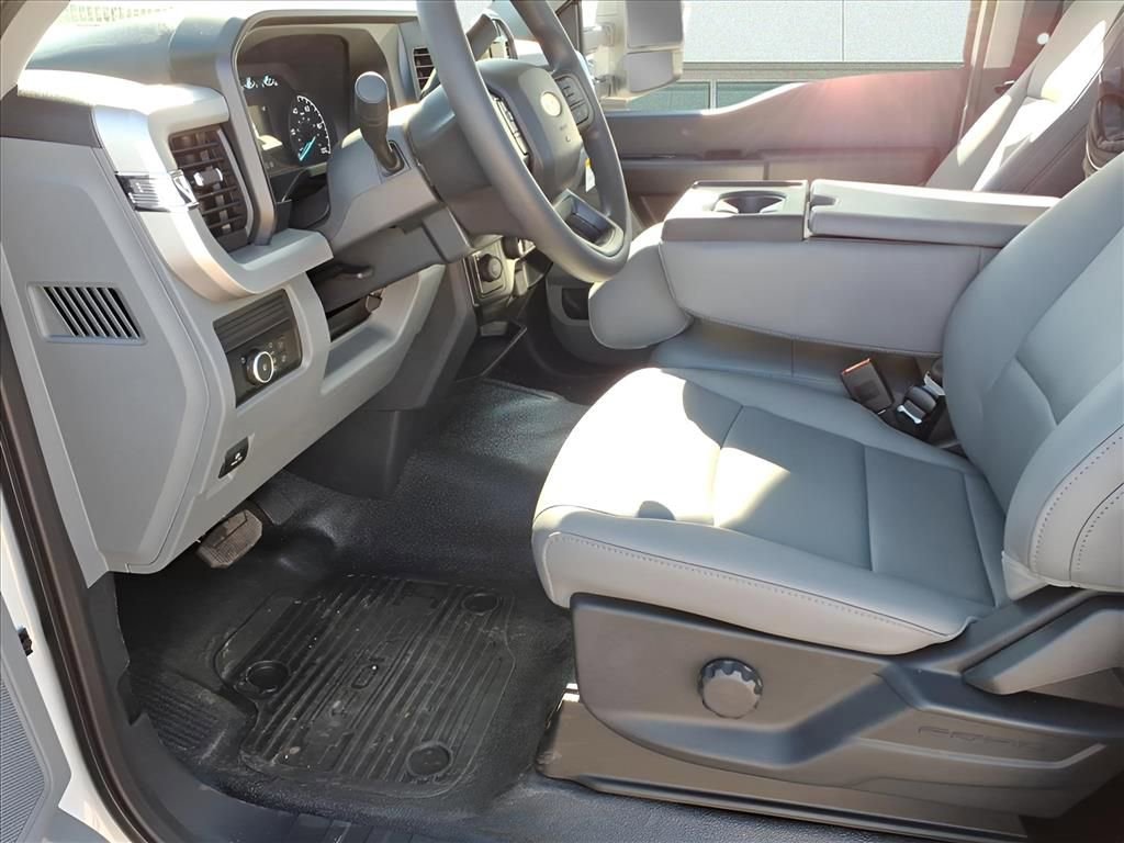 New 2026 Ford F450 XL w/ XL Chrome Package AWD/4WD image 22