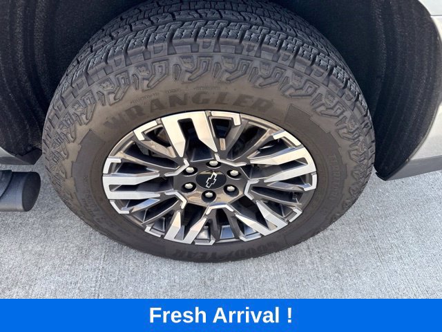 Used 2026 Chevrolet Tahoe Z71 w/ Comfort Package AWD/4WD image 21