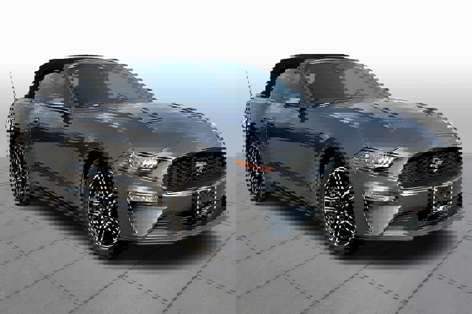 Used 2022 Ford Mustang Premium image 2