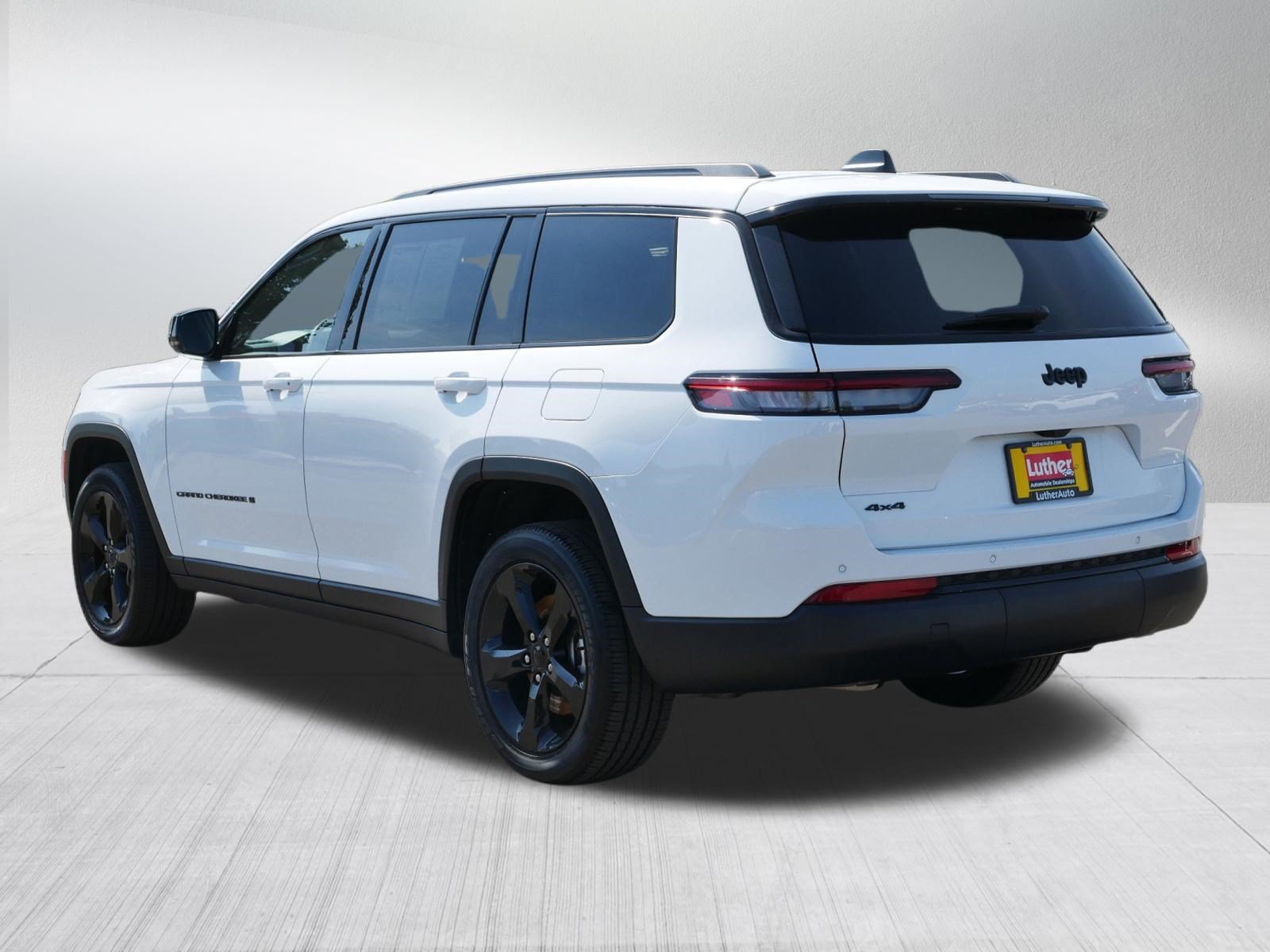 Used 2025 Jeep Grand Cherokee L Altitude AWD/4WD image 5