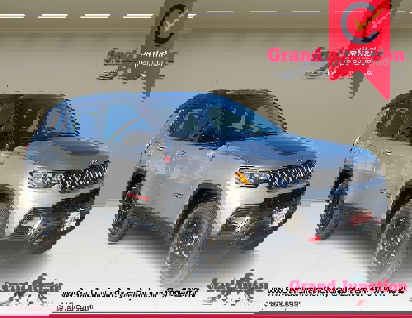 Used 2024 Jeep Compass Trailhawk image 1