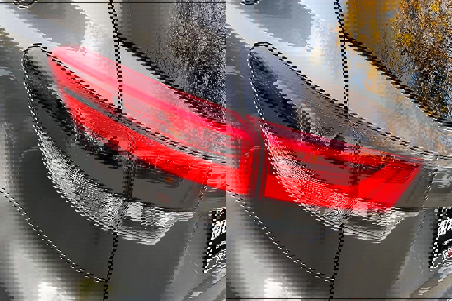 Used 2017 Toyota Highlander LE image 25