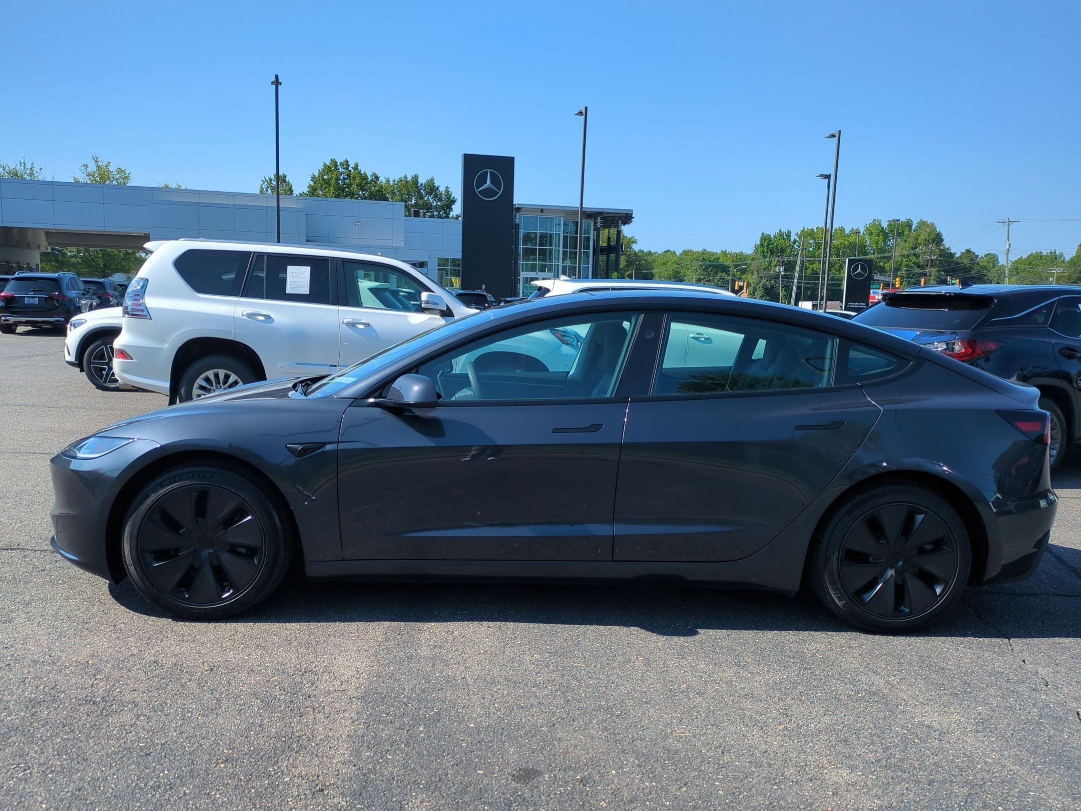 Used 2024 Tesla Model 3 Long Range AWD/4WD image 6