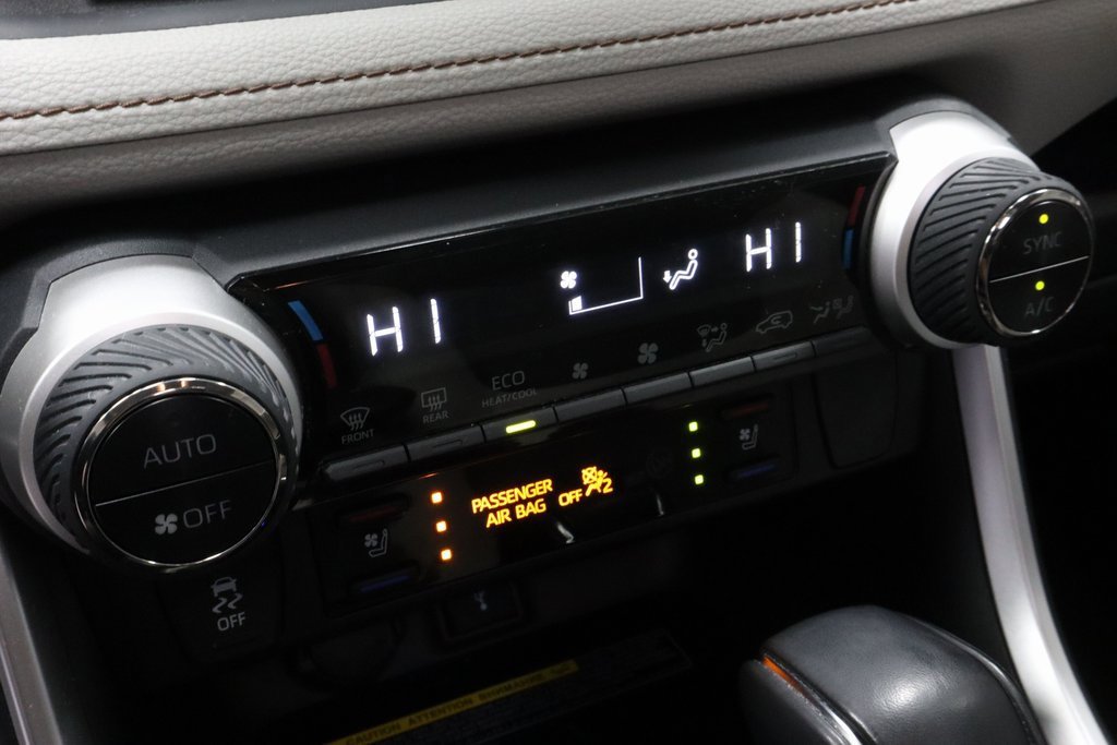 Used 2020 Toyota RAV4 Limited image 32