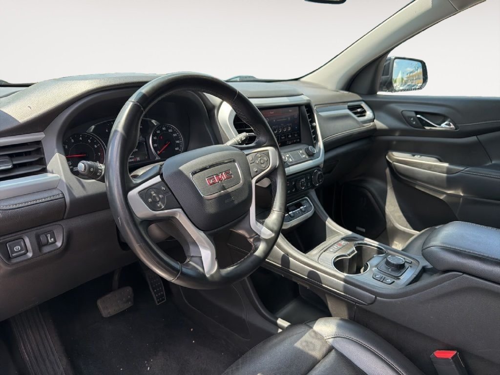 Used 2023 GMC Acadia SLT AWD/4WD image 16