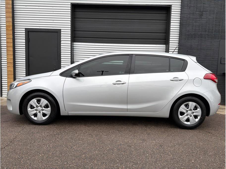 Used 2017 Kia Forte LX FWD image 6