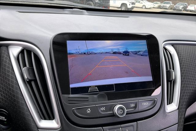 Used 2024 Chevrolet Malibu LT image 11