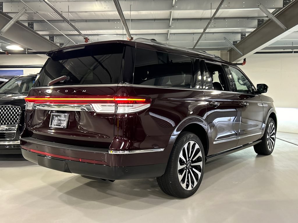 Used 2024 Lincoln Navigator L Reserve AWD/4WD image 6
