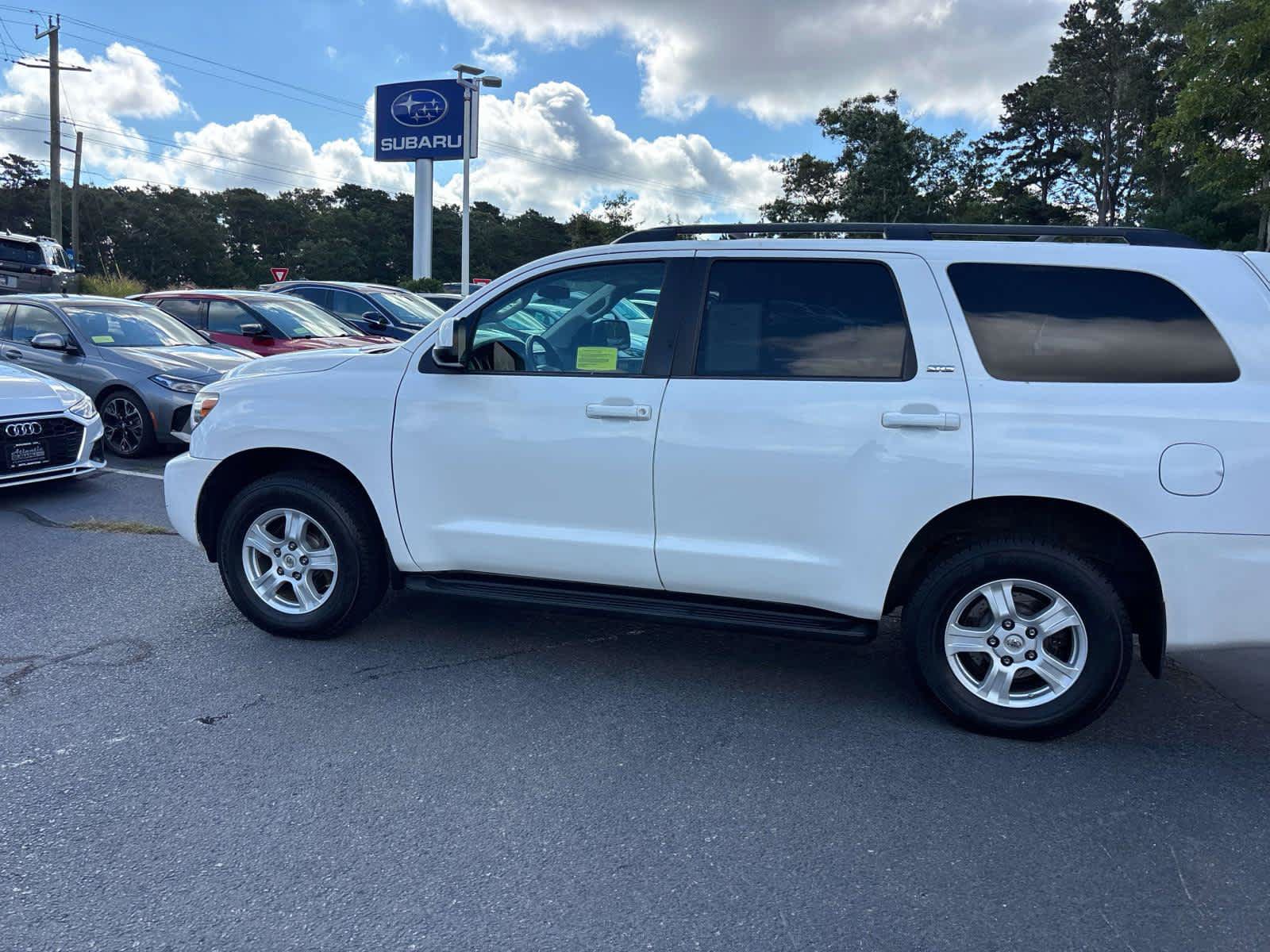 Used 2016 Toyota Sequoia SR5 AWD/4WD image 6