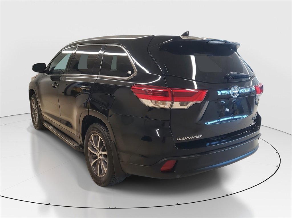 Used 2019 Toyota Highlander XLE image 5