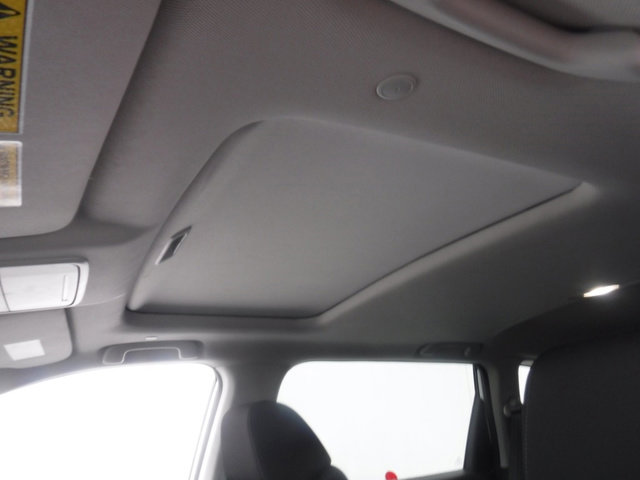 Used 2025 Honda CR-V EX image 11