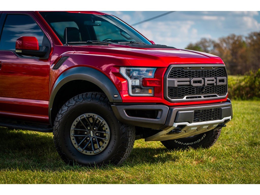 Used 2019 Ford F150 Raptor w/ Equipment Group 802A Luxury image 2