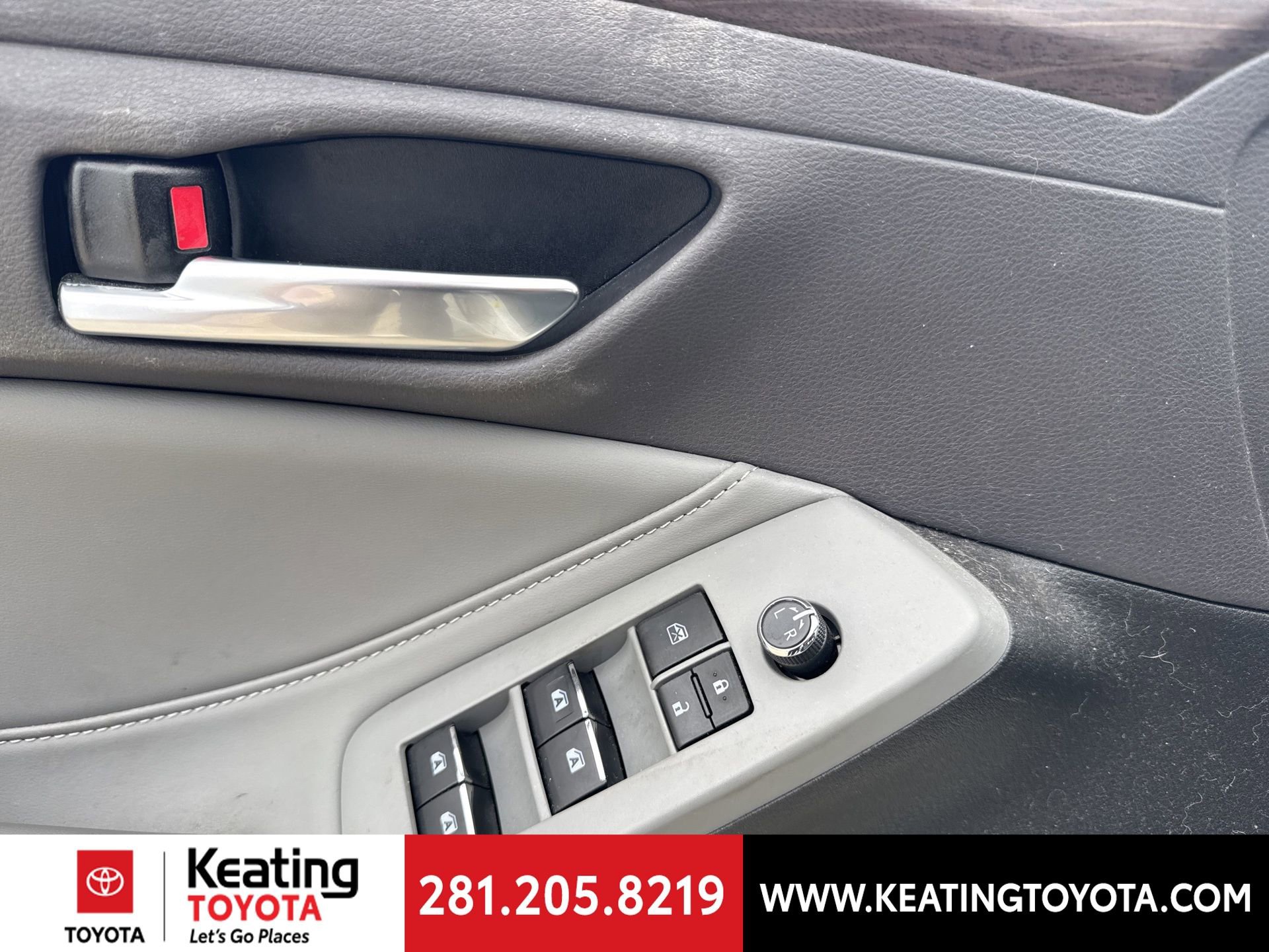 Used 2022 Toyota Avalon XLE image 14