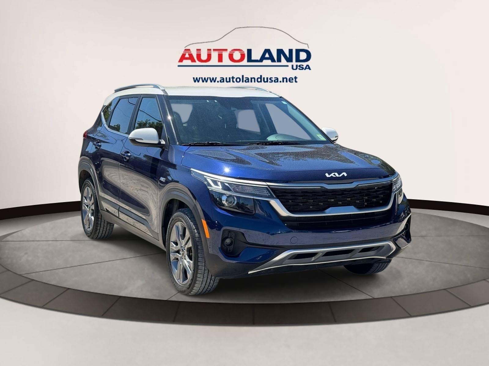 Used 2022 Kia Seltos S AWD/4WD image 1