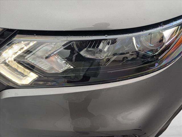 Used 2020 Nissan Rogue Sport SV image 5