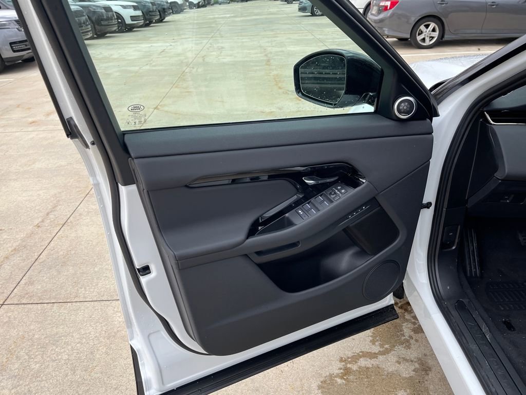 New 2026 Land Rover Range Rover Evoque S image 10