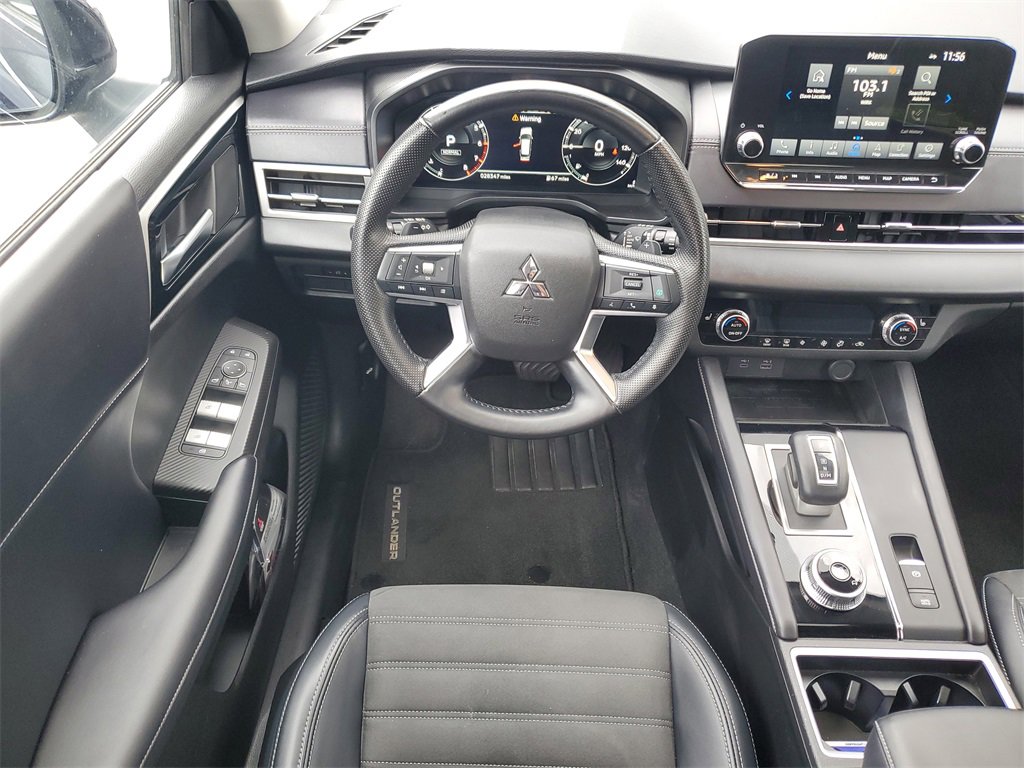 Used 2023 Mitsubishi Outlander SE image 15