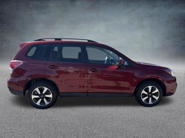 Used 2017 Subaru Forester 2.5i Premium AWD/4WD image 5