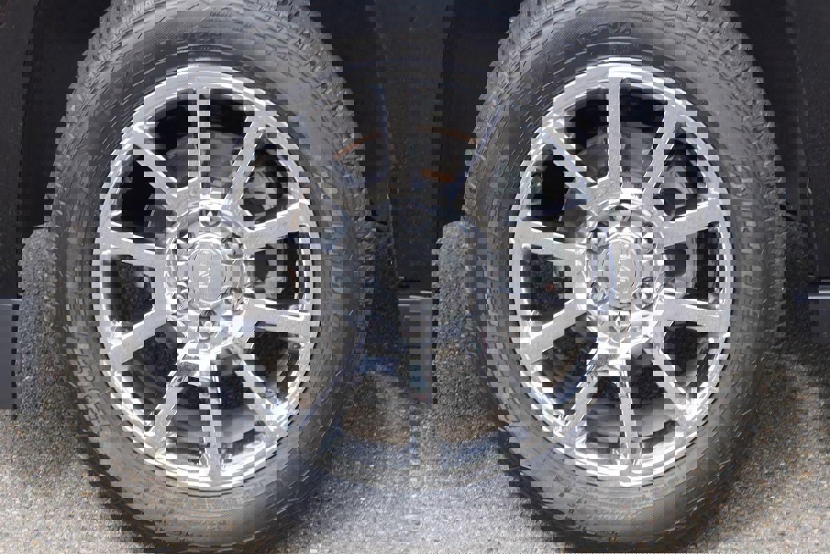 Used 2017 GMC Yukon Denali w/ Open Road Package image 4