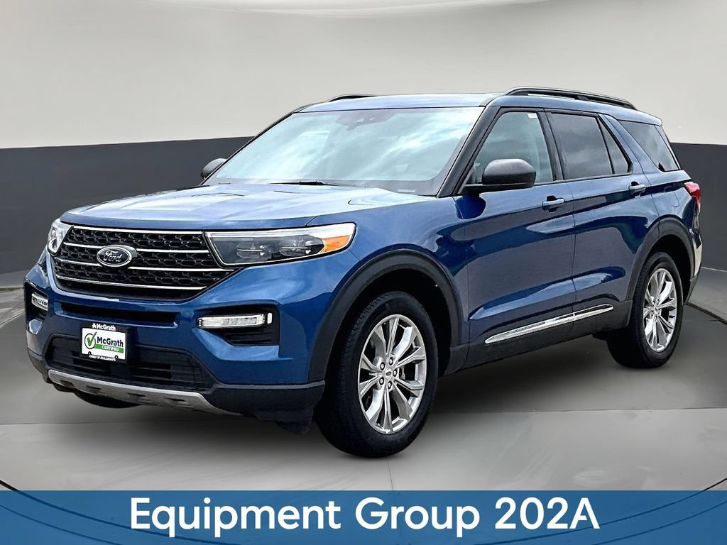 Used 2023 Ford Explorer XLT w/ Equipment Group 202A AWD/4WD image 3