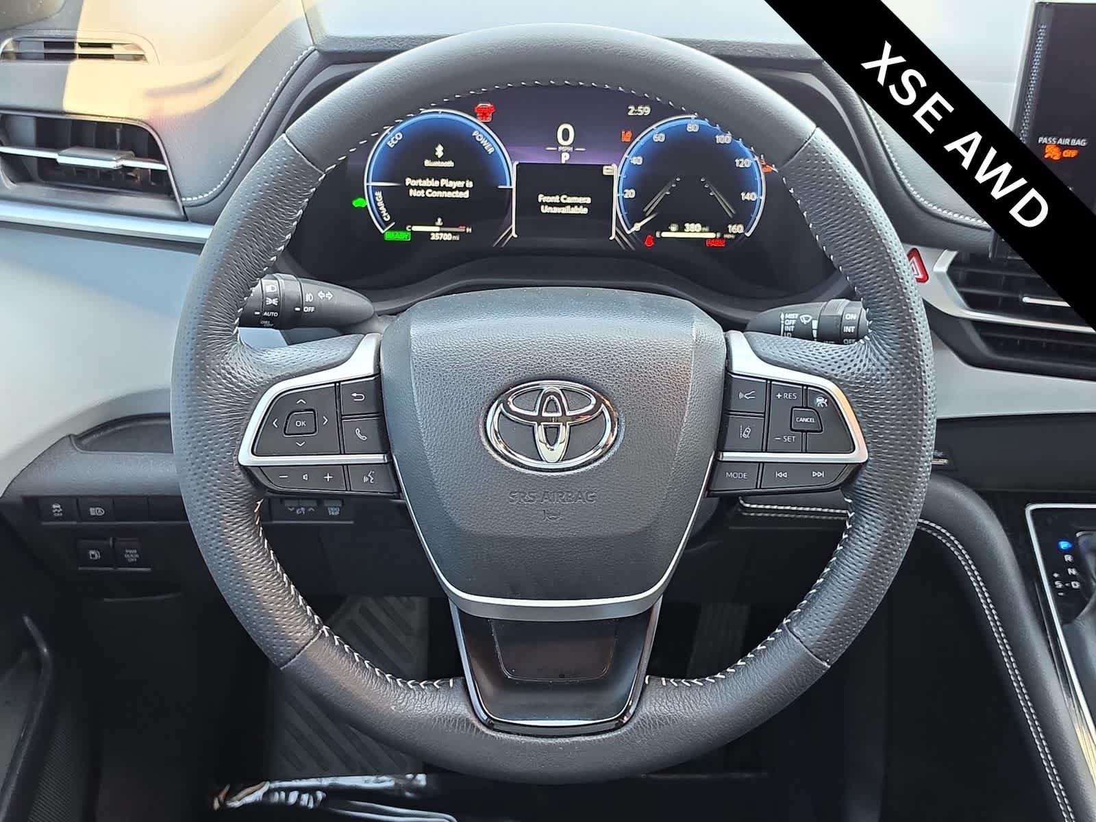 Used 2025 Toyota Sienna XSE AWD/4WD image 19