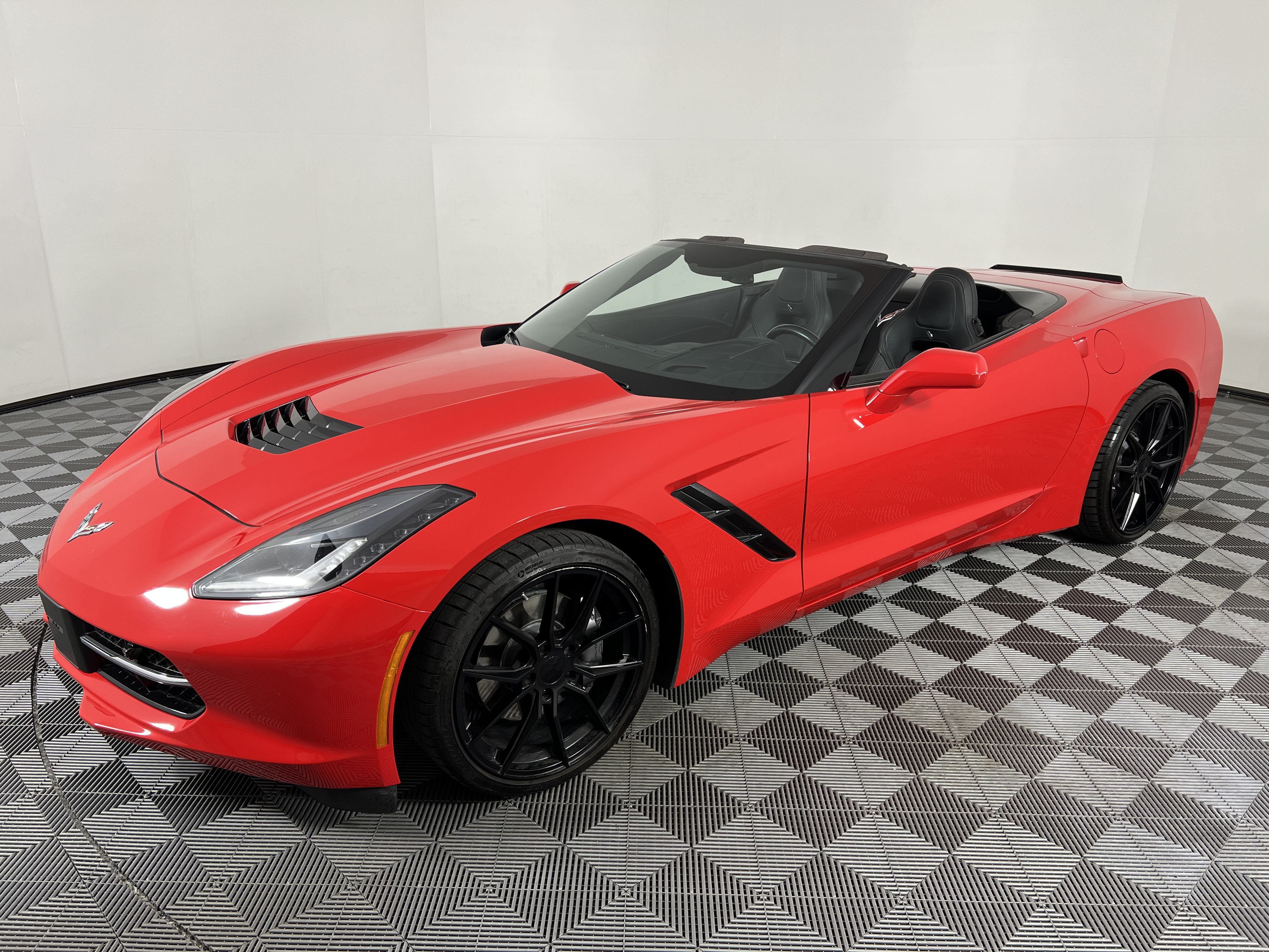 Used 2017 Chevrolet Corvette Stingray Convertible w/ 3LT Preferred Equipment Group RWD image 11