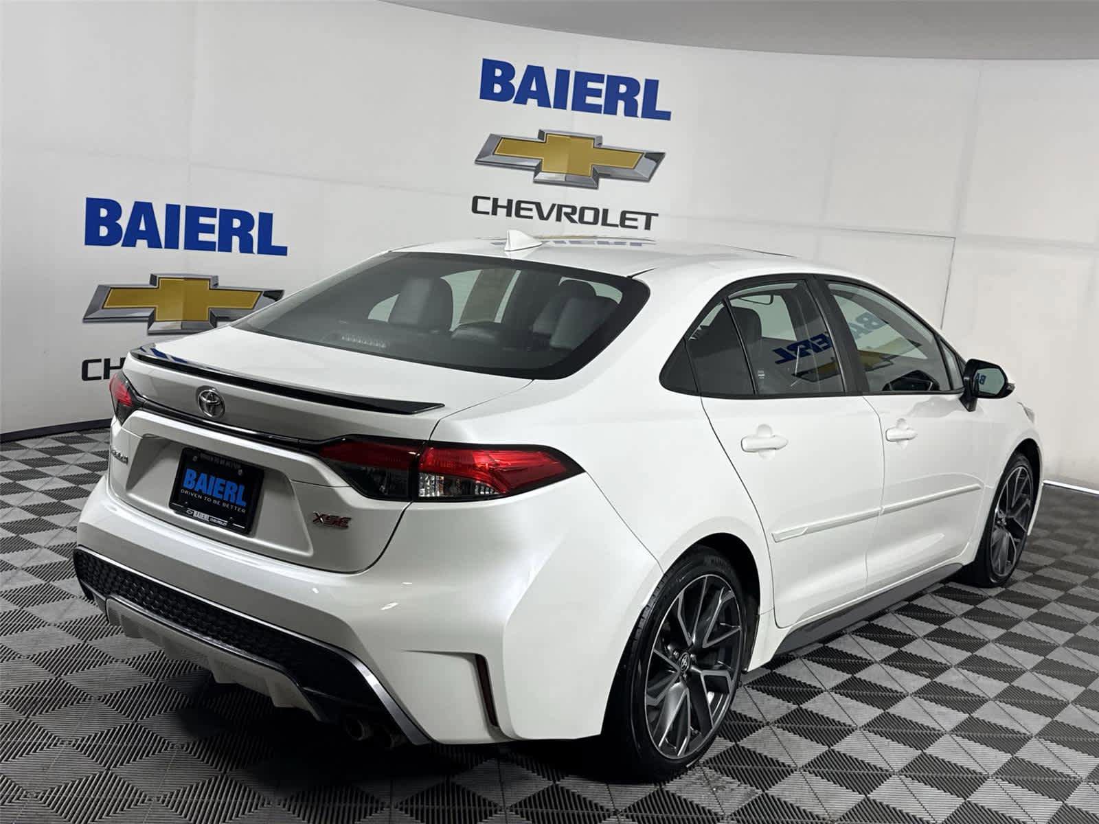 Used 2020 Toyota Corolla XSE FWD image 5