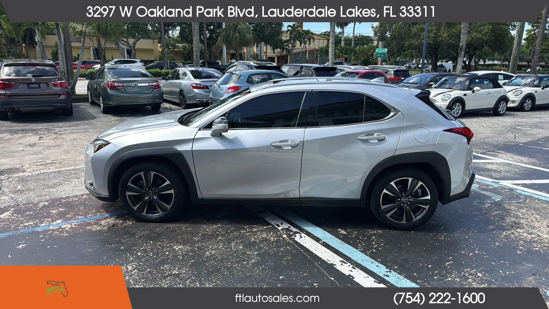 Used 2019 Lexus UX 200 w/ Premium Package FWD image 6