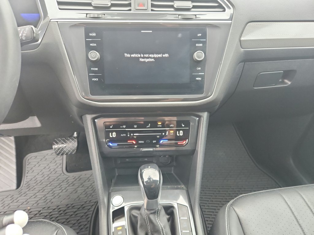 Certified 2023 Volkswagen Tiguan SE FWD image 18