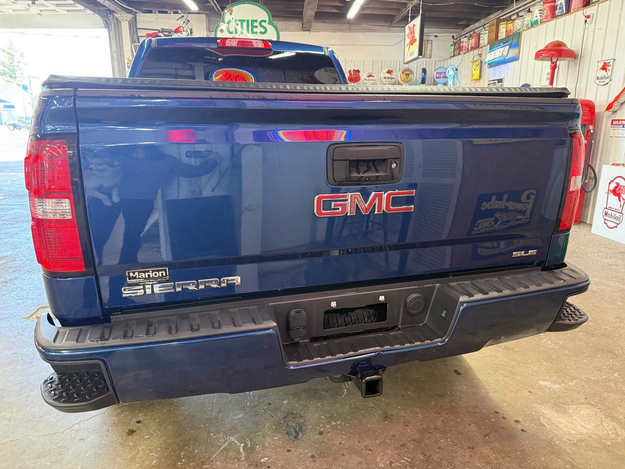 Used 2017 GMC Sierra 1500 SLE w/ SLE Value Package image 4