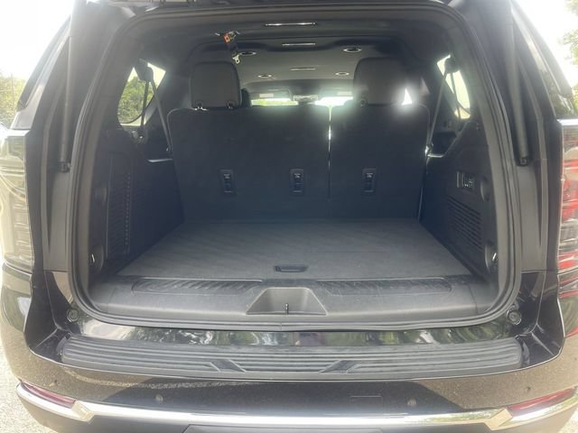Certified 2026 Chevrolet Suburban LT w/ Comfort Package AWD/4WD image 25