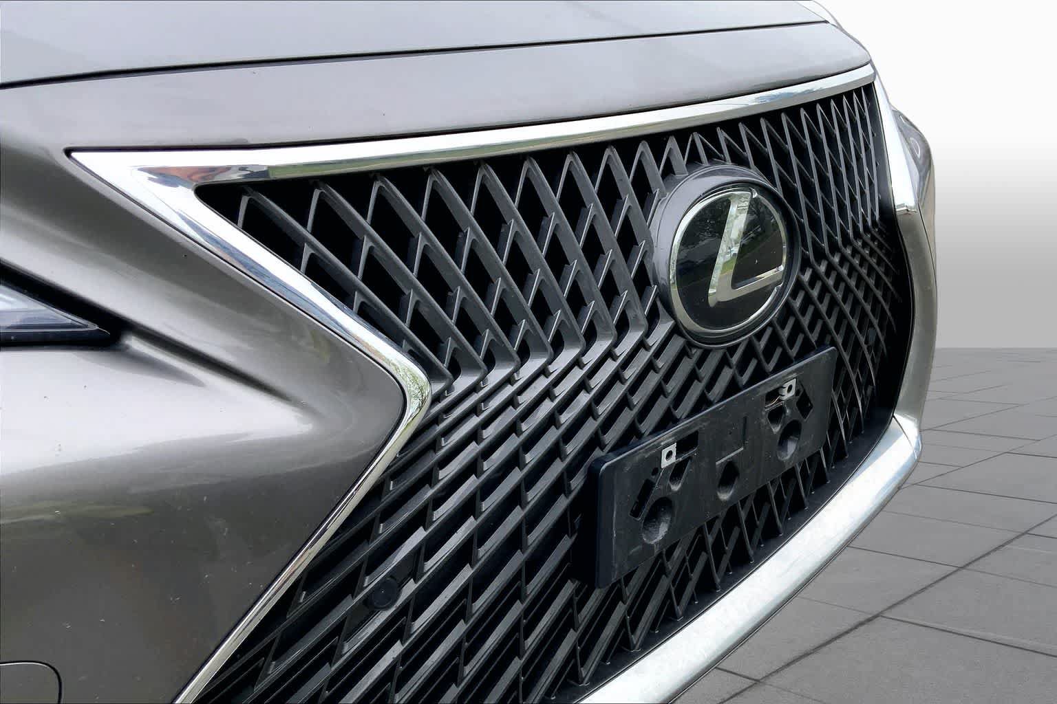 Certified 2023 Lexus LS 500 AWD w/ Interior Upgrade Package image 30