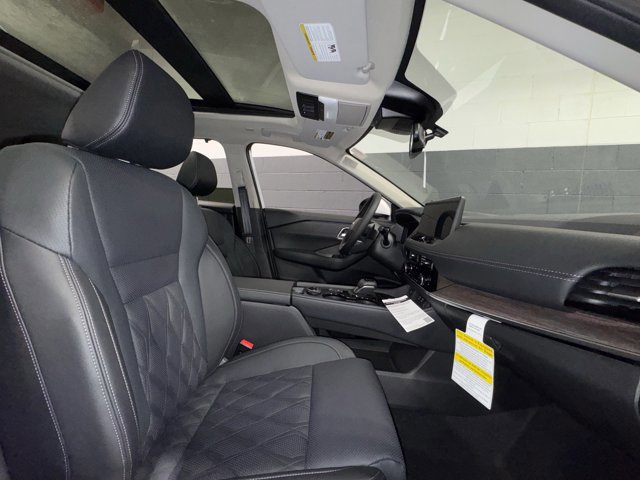 New 2026 Nissan Rogue Platinum w/ Platinum Premium Package image 13