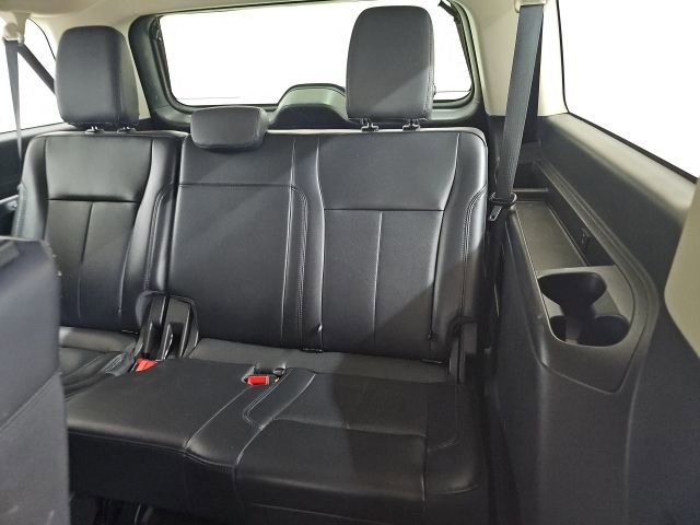 Used 2024 Ford Expedition Max XLT image 6