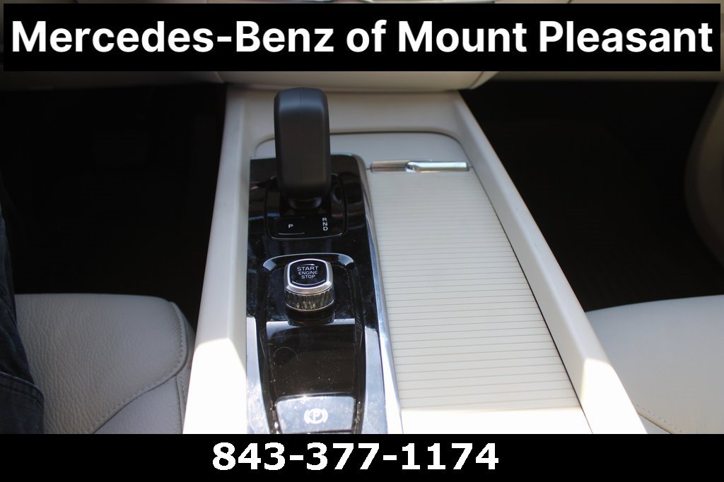 Used 2025 Volvo XC60 B5 Plus w/ Protection Package Premier image 32