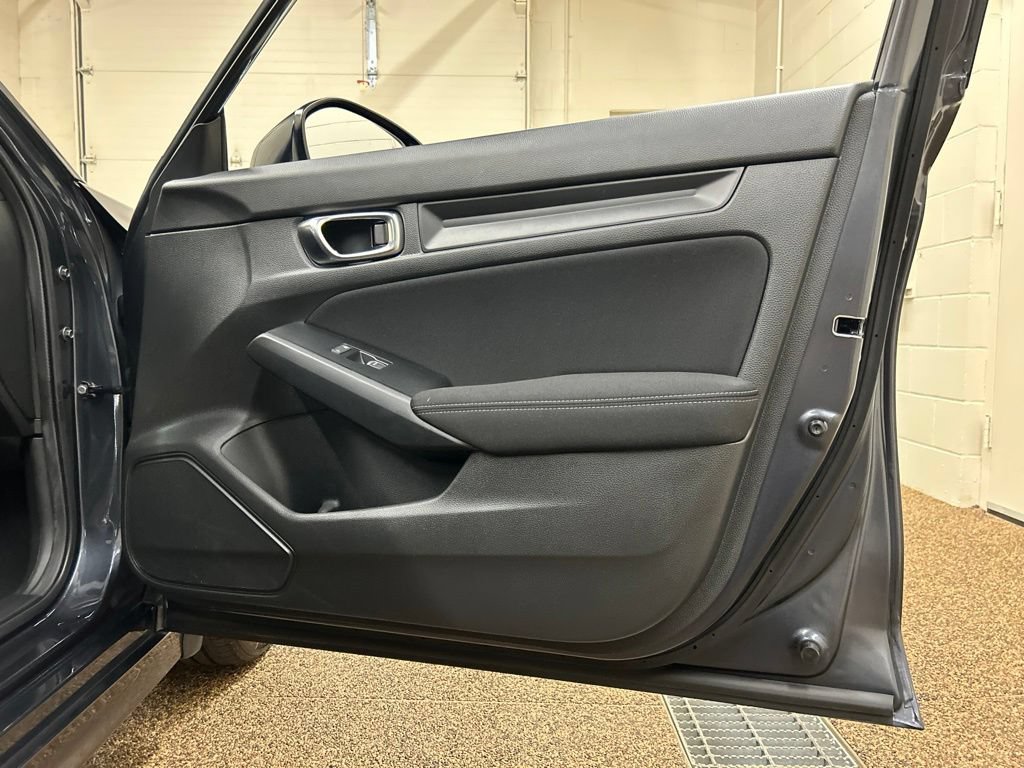 Used 2025 Honda Civic Sport image 15