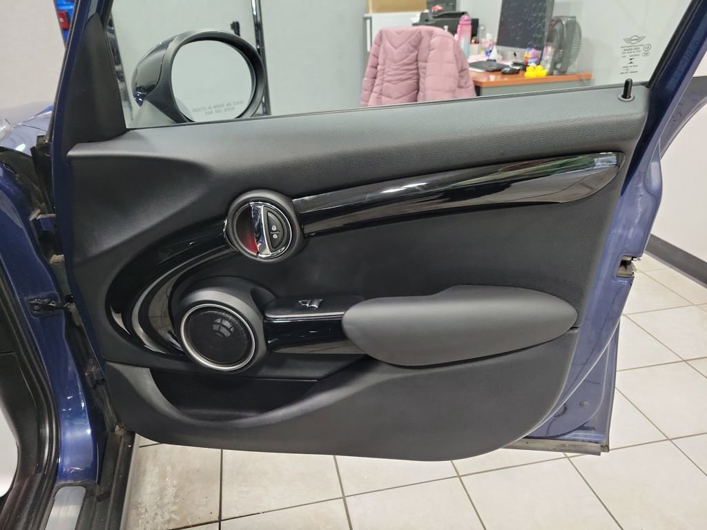 Used 2015 MINI Cooper S image 22