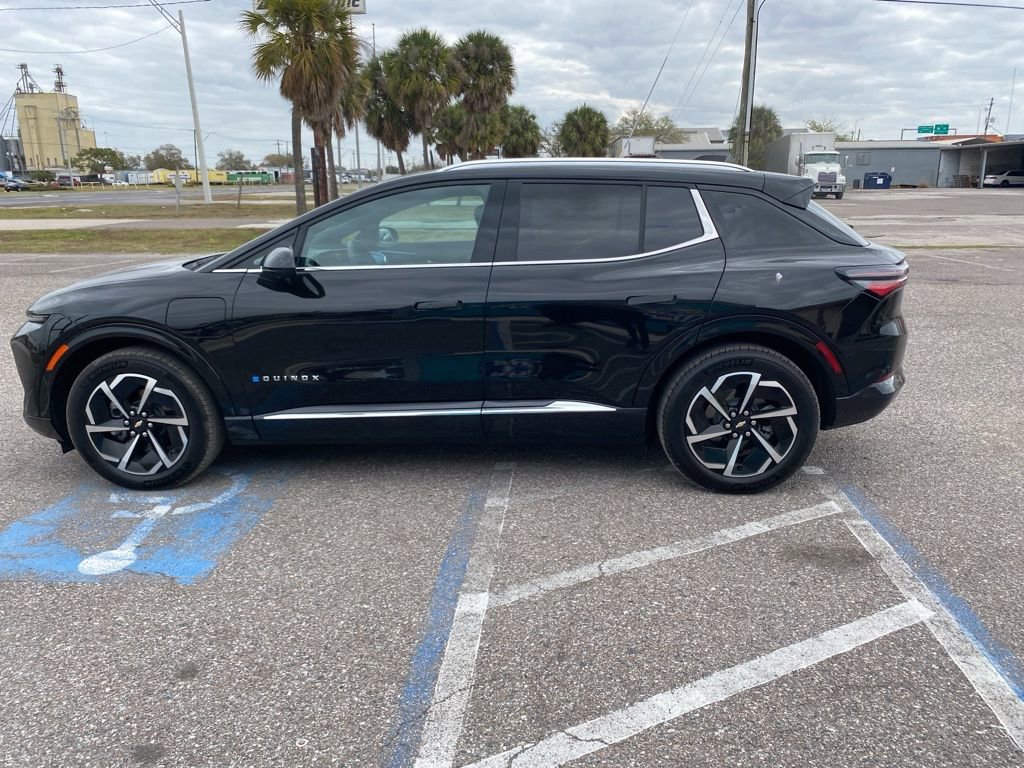 Used 2024 Chevrolet Equinox EV LT image 6