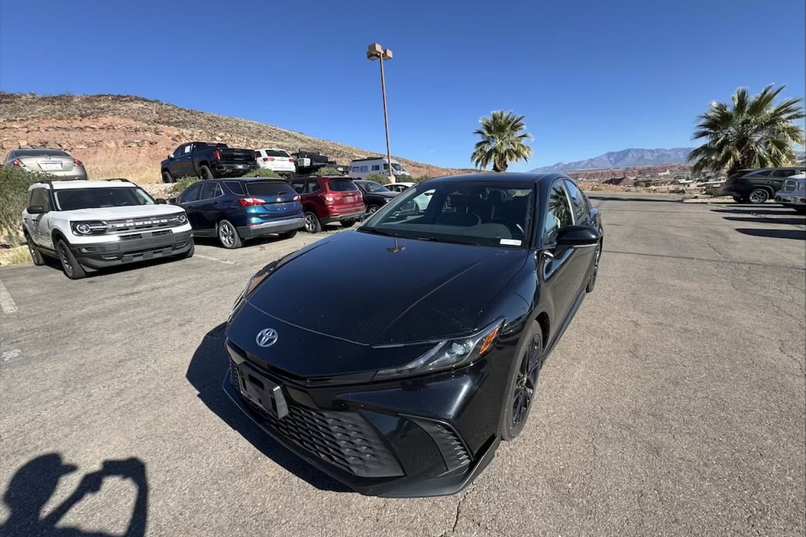 Used 2025 Toyota Camry SE image 1