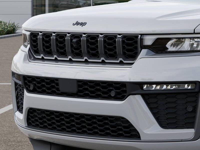 New 2026 Jeep Grand Cherokee Limited AWD/4WD image 12