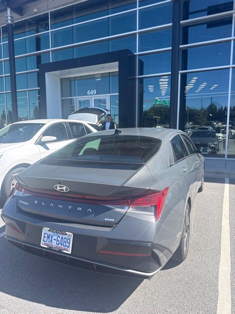 Used 2024 Hyundai Elantra Limited FWD image 20