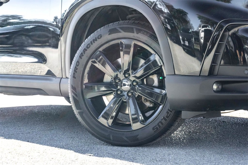 Used 2025 Honda Pilot Black Edition image 2