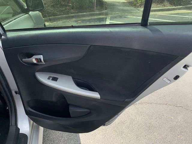Used 2012 Toyota Corolla S image 11