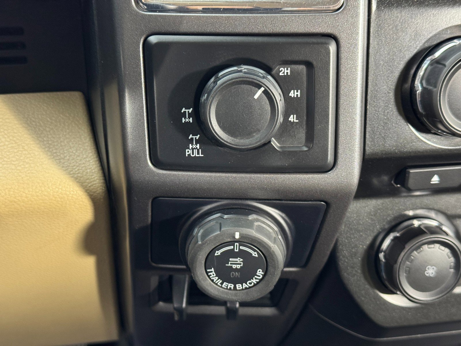 Used 2016 Ford F150 XLT w/ Equipment Group 301A Mid image 22