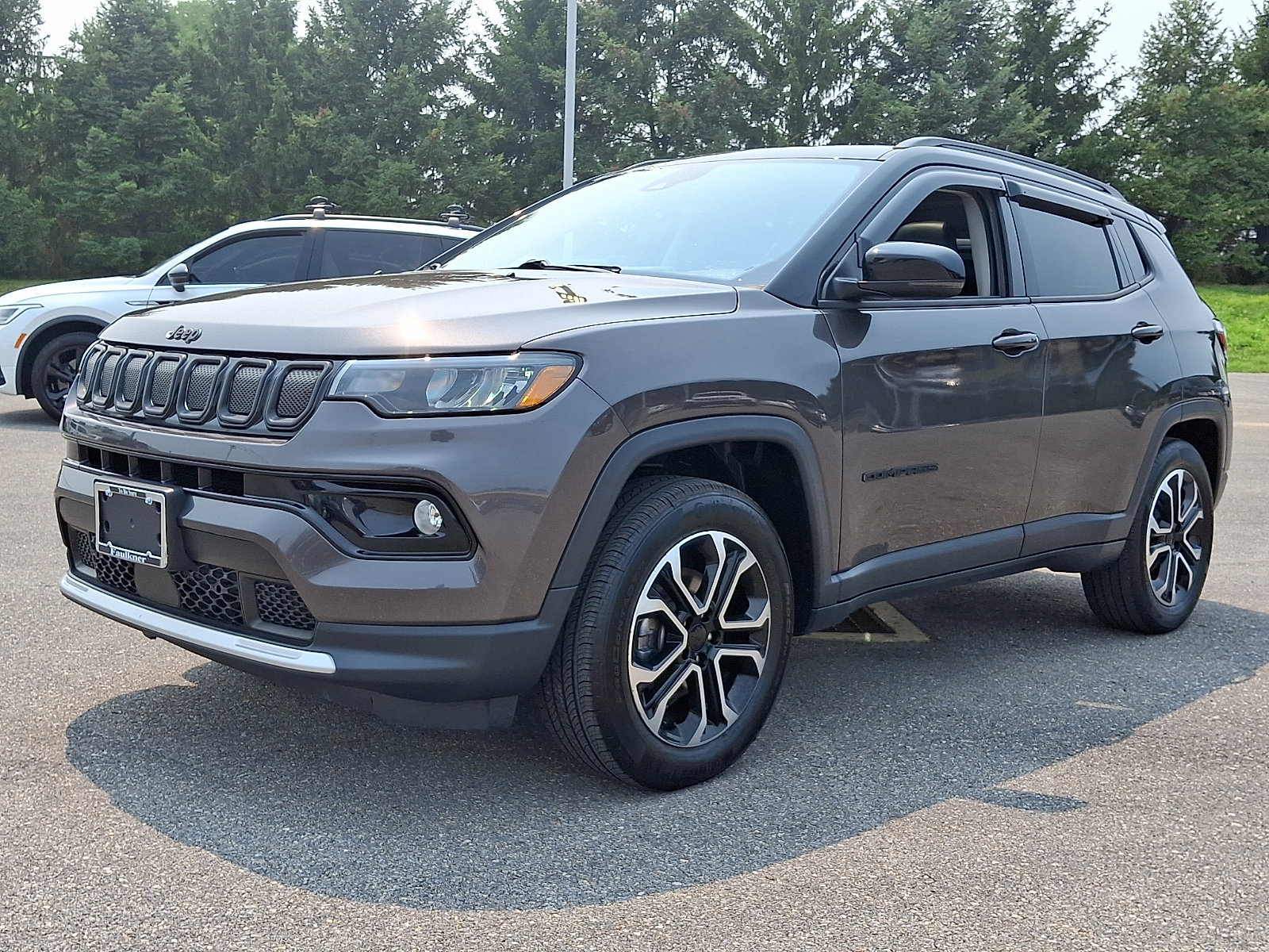 Used 2022 Jeep Compass Limited w/ Sun and Sound Group AWD/4WD image 4