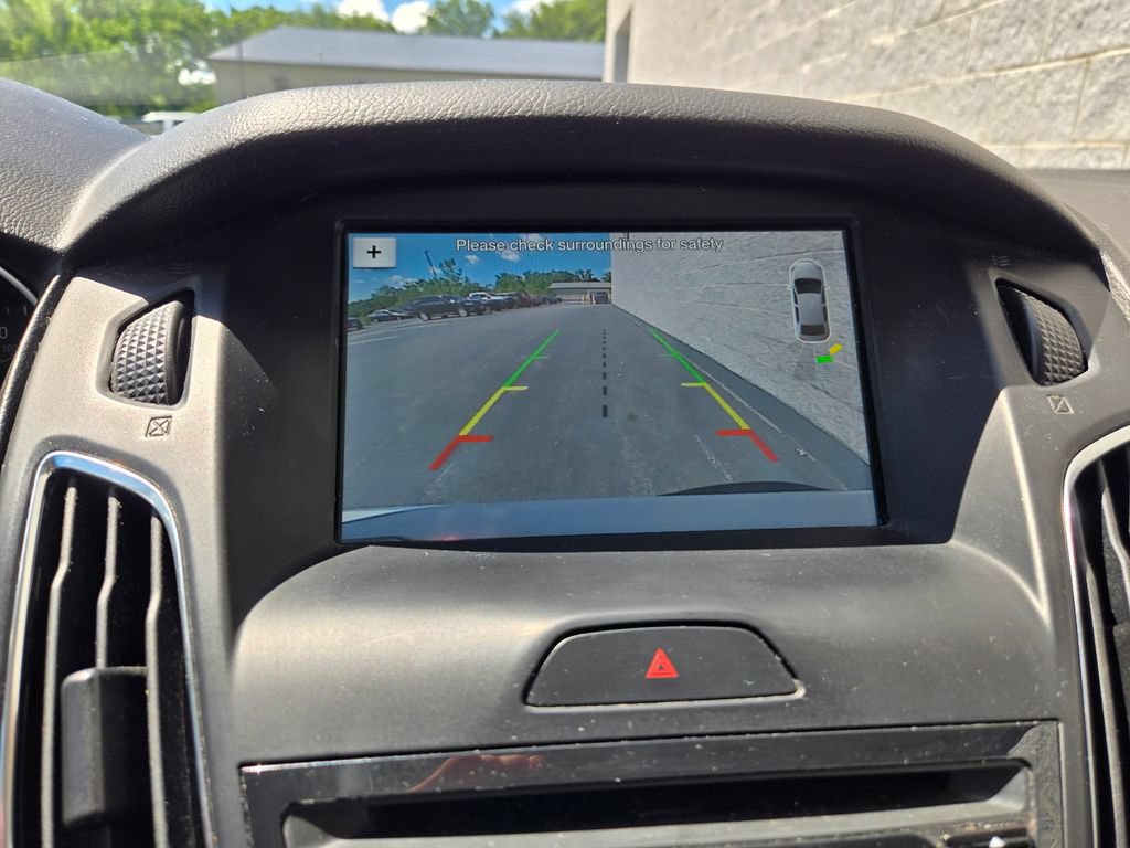 Used 2017 Ford Focus SEL FWD image 24