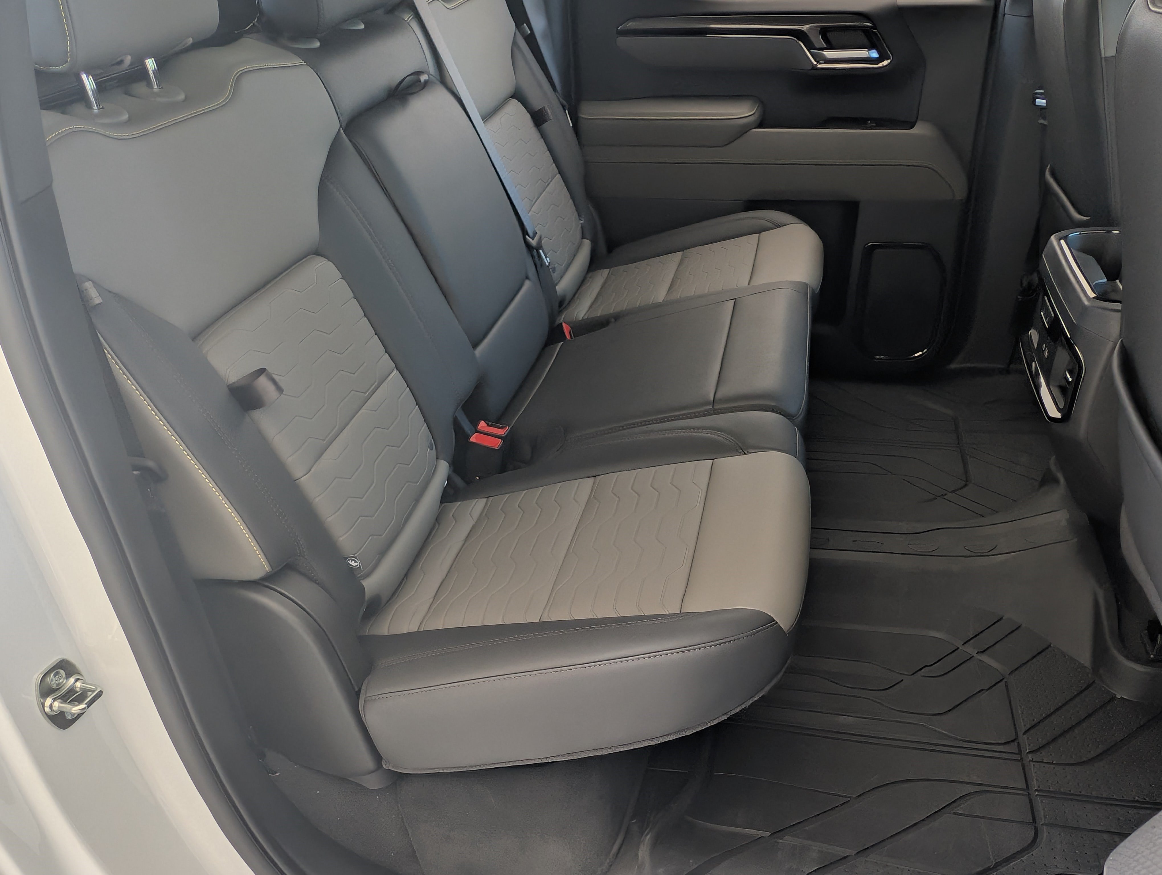 Used 2026 Chevrolet Silverado 1500 ZR2 AWD/4WD image 19