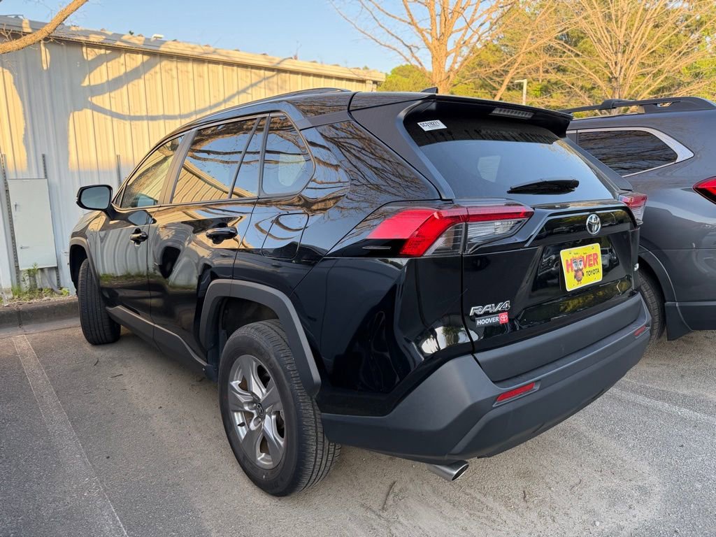 Used 2025 Toyota RAV4 XLE FWD image 2